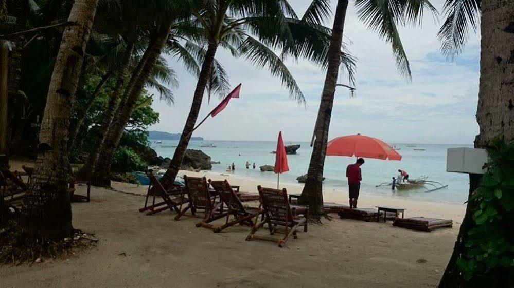 Mikas Beach Resort Balabag  Экстерьер фото